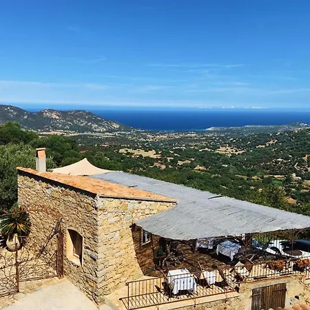 Bellucia Villa Cateri