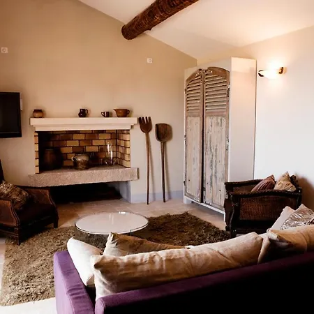 Bellucia Villa *